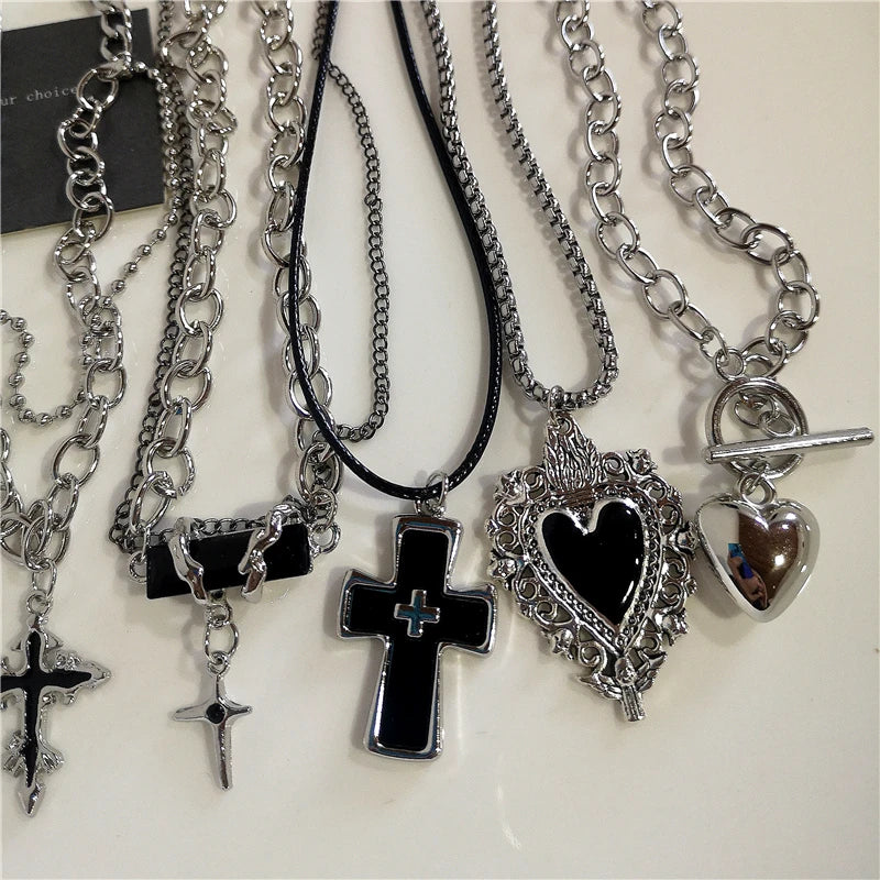 Punk Rock Black Heart Cross Pendant Chain Necklace for Men Women Cool Hip Hop Street Vintage 90S Y2K Grunge Goth Accessories
